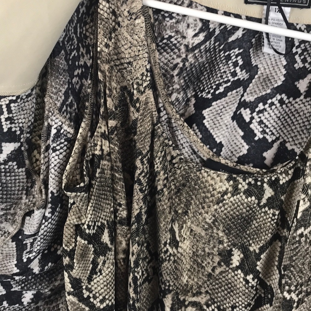 Snake print jacket and tank top 1x - Picture 3 of 6